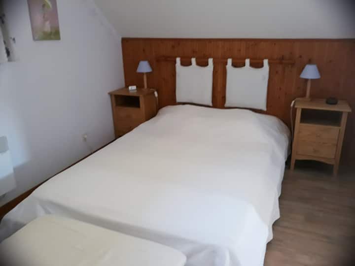 Krevati i dhomës së prindërve misteflore 2 persona