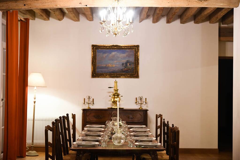 Salle à manger pour 10 à 12 personnes