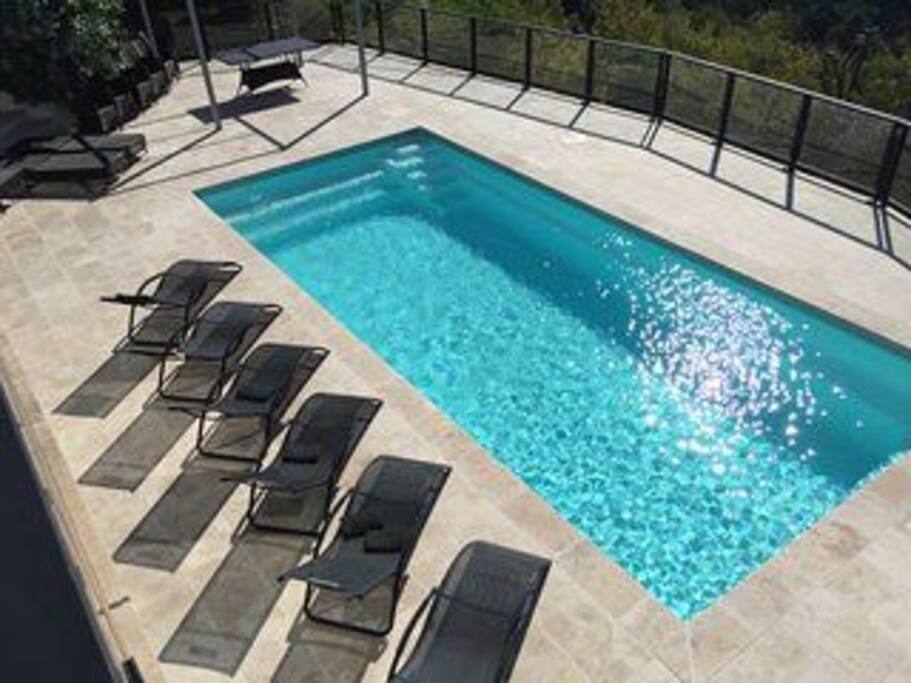 Swimming pool with view on the sea