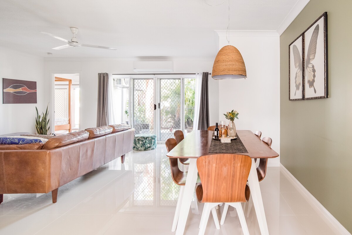 18 Insanely Unique & Best Airbnbs in Cairns, Queensland BeeLoved City