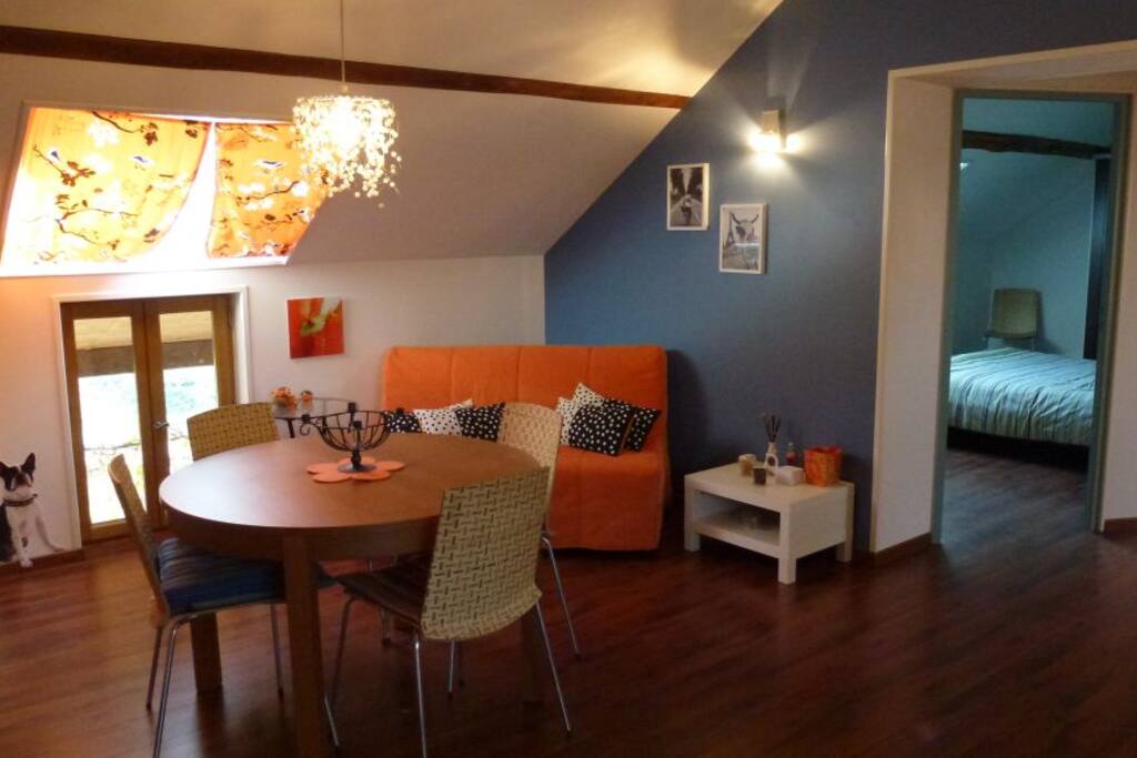 Auszugstisch für 6-8 Personen