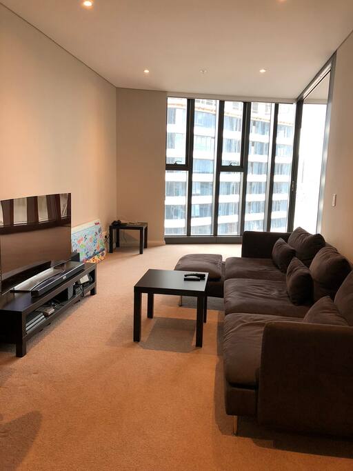 Lounge, OLED TV with Netflix