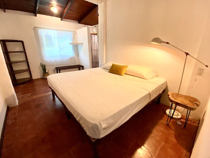 Lovely 2 br Casa Vida. Wildlife views & Central. Apartments for