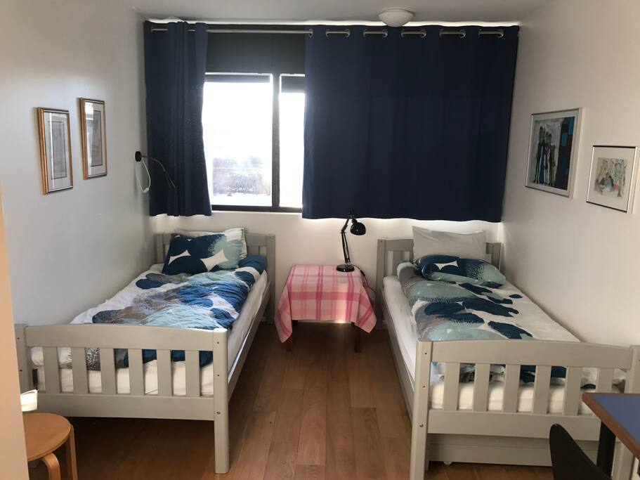 First bedroom. Two single beds, 90 cm.