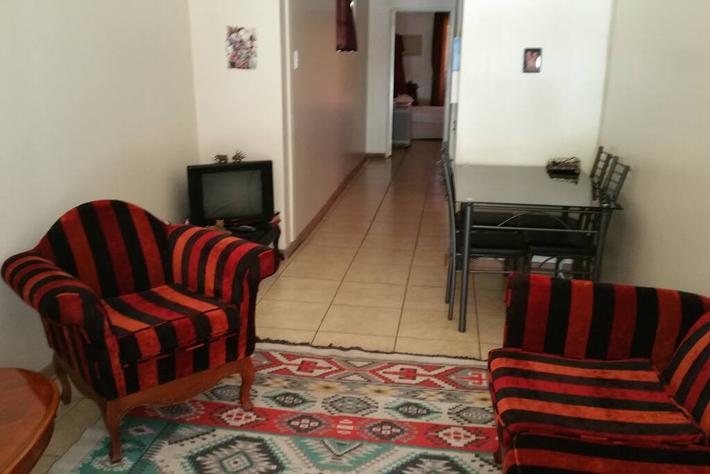 Neat lounge