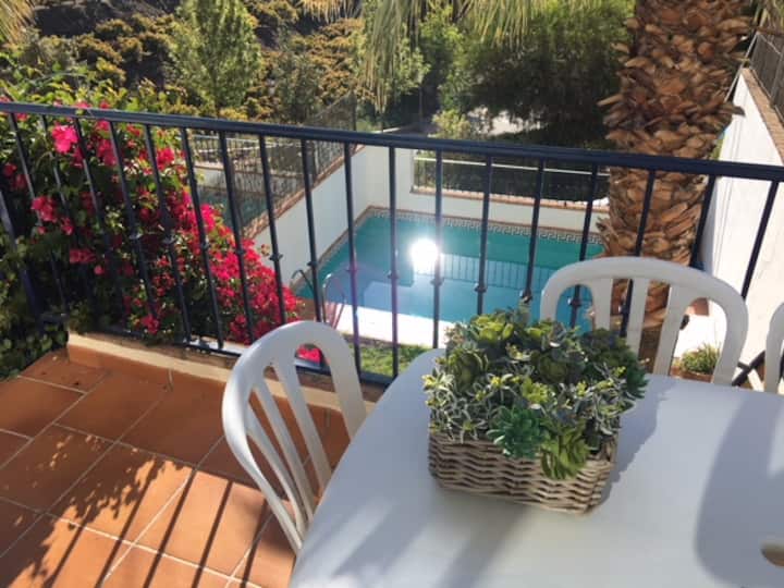 Chalet Con Piscina A 300 Metros De La Playa - Torrox