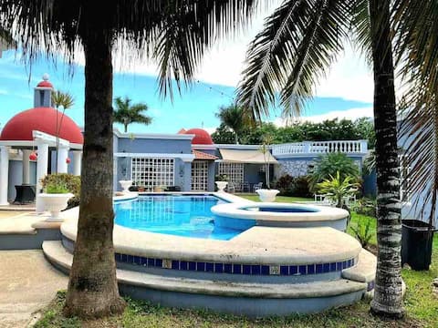 Popular Airbnb listing: Incredible House - Private Pool. Families +22 Pax in Supermanzana 329