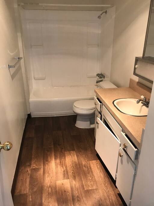 Bathroom (public)
