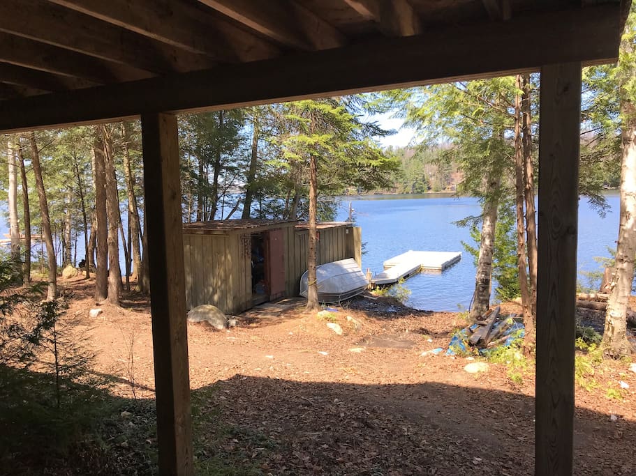 Enjoy the day on the dock. Deep, clean water!