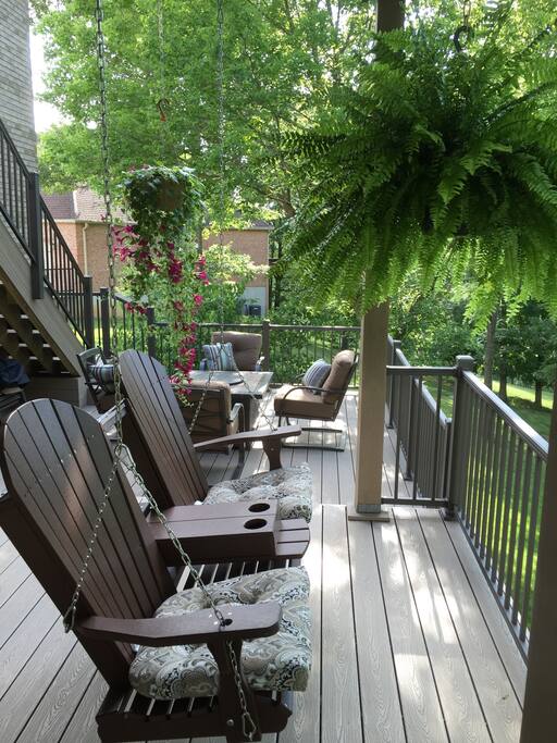 Relax on our deck with beautiful views and singing birds.