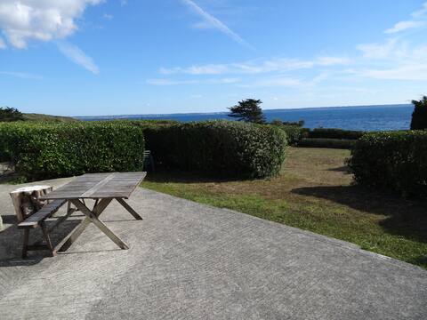 La Maison Bleue: Sea, Countryside and Tranquility