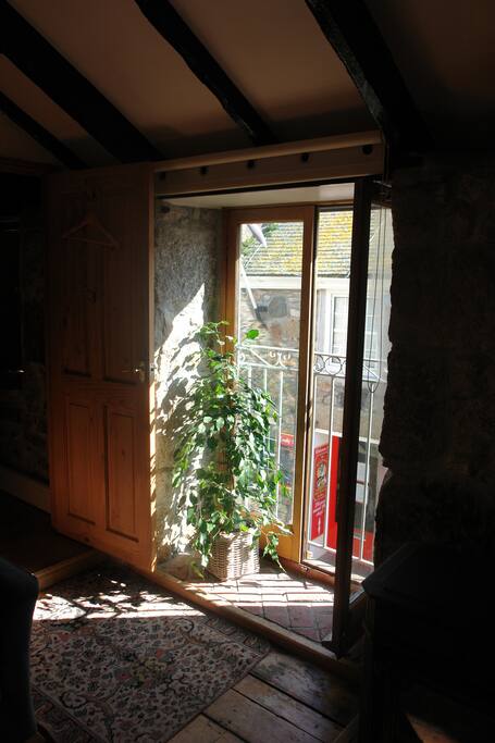 Window to Fish Street