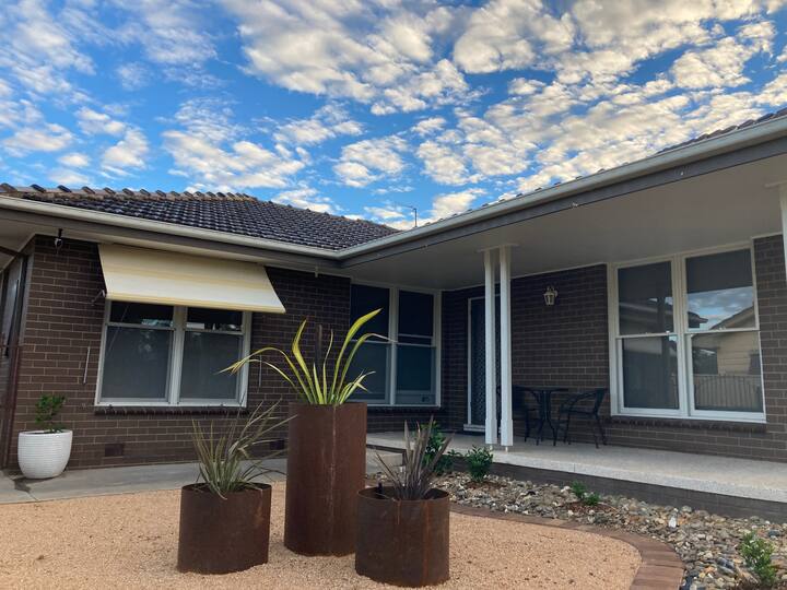 Top 5 Airbnb Vacation Rentals In Mooroopna, Australia Trip101