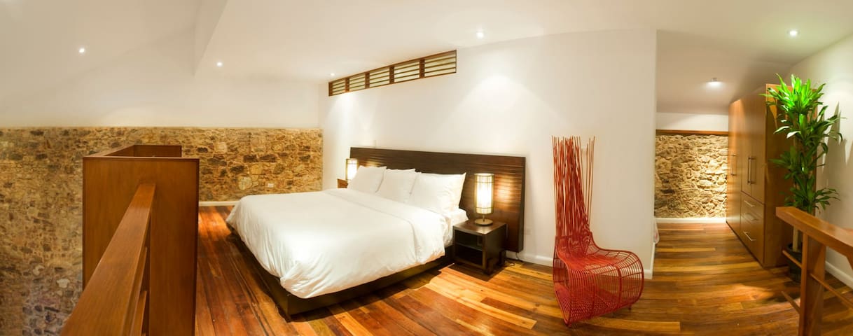 ★Amazing SUITE- Best Location in Casco Antiguo ★