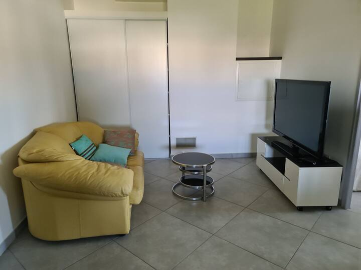 Appartement De Détente Et Vue Sur Montagnes - Ghisonaccia