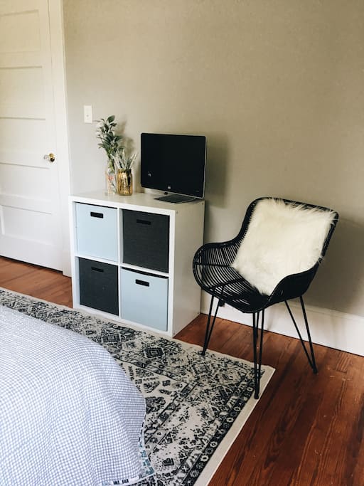 Storage + monitor with Chromecast!