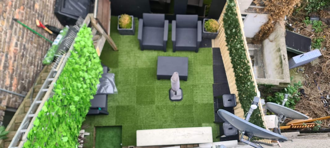 `Downtown Dublin Penthouse.