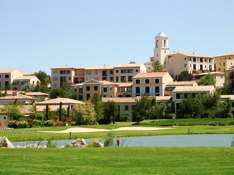 Village au coeur d domaine