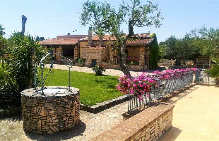 Splendida villa con piscina a due passi da Matera gallery image 3