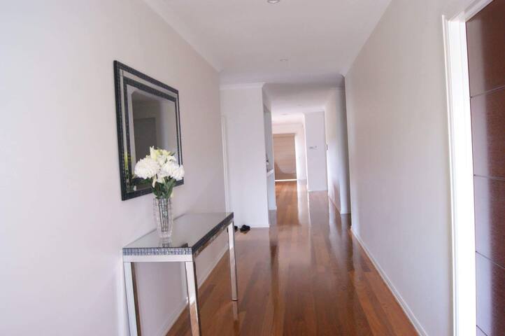 Modern house in Sunbury