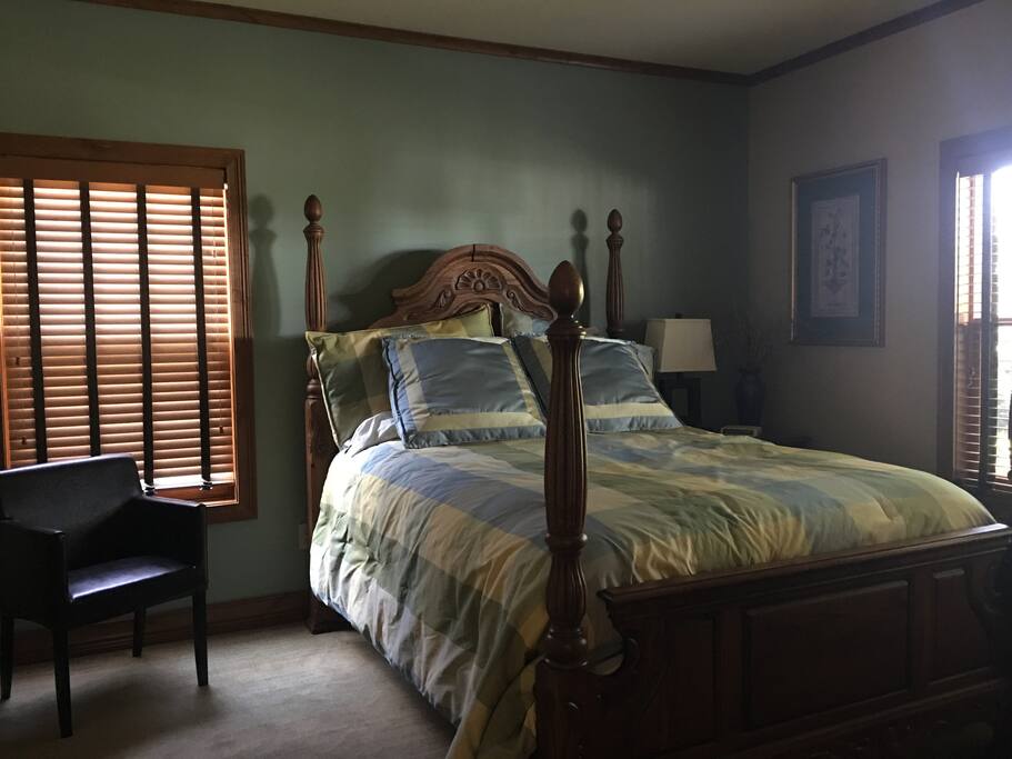 The Grand View Room