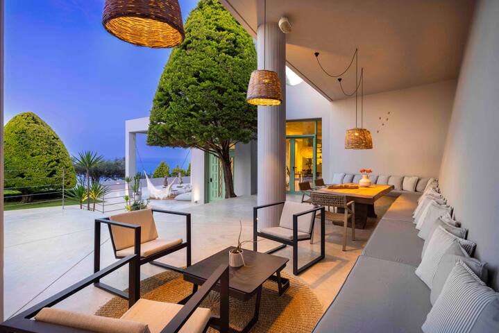 Mama la Roosa Luxury Retreat gallery image 4