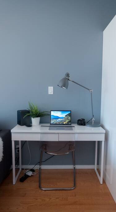 A space for you to work. The unit is equipped with 150mb/sec Wi-Fi internet for your use.