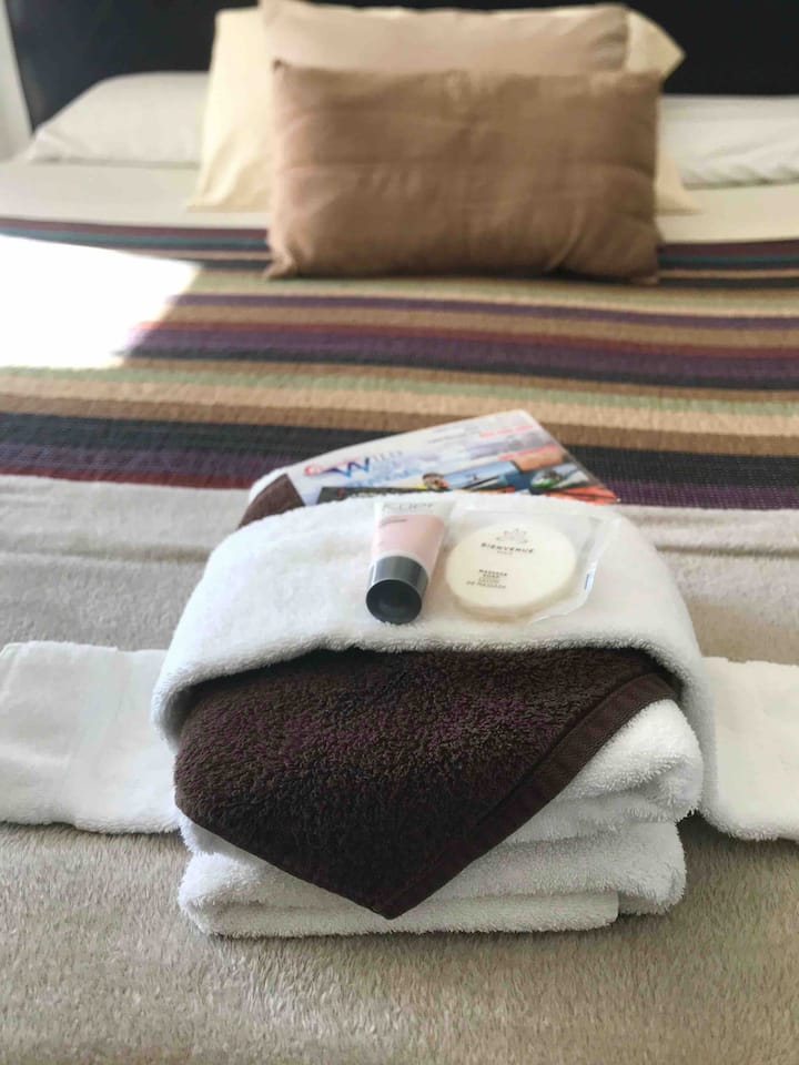 We supply you with plenty of toiletries!