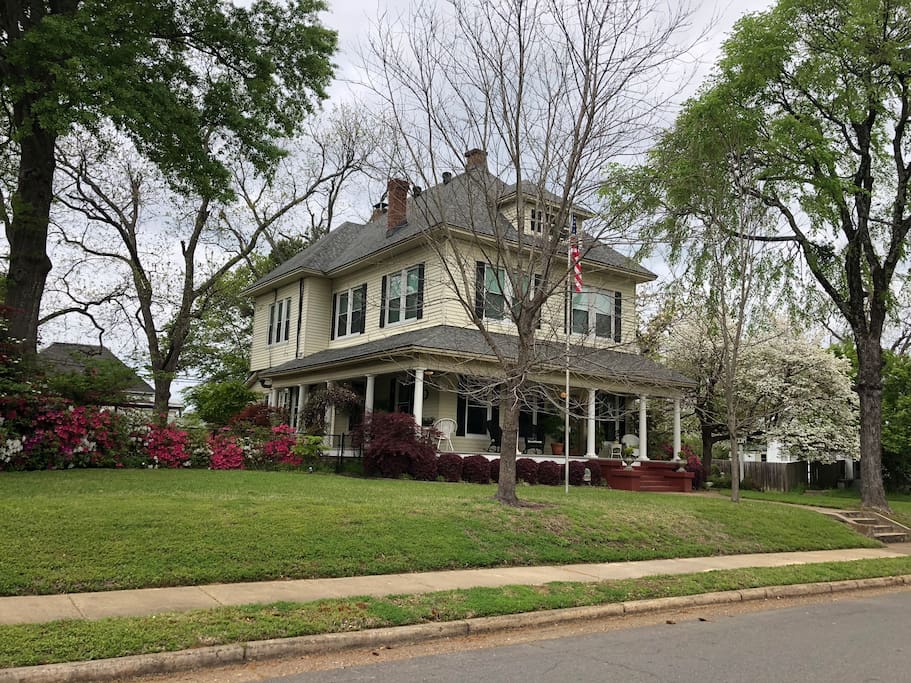 Beautiful Southern Historic home. Houses for Rent in Texarkana