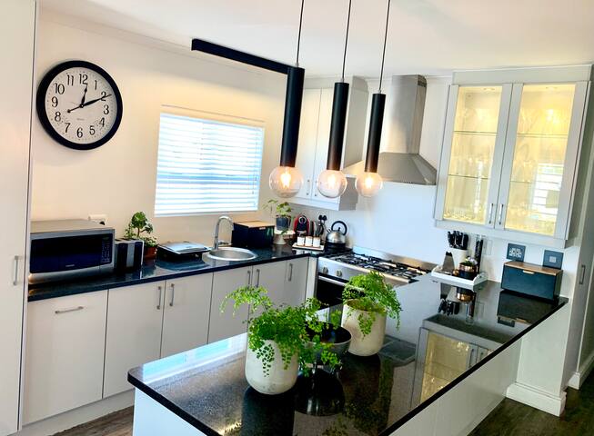 Luxurious stay near Blouberg beach – solar powered gallery image 4