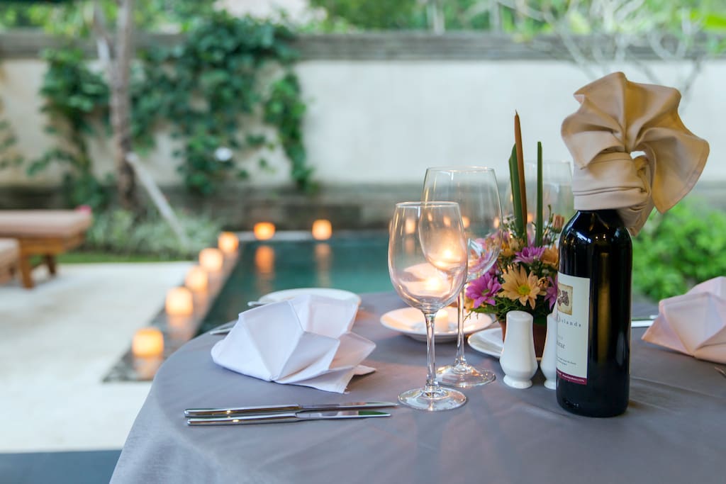 candle light dinner set up