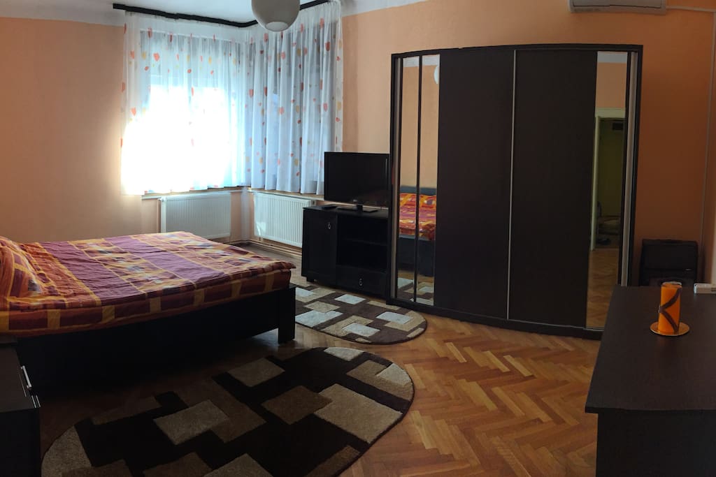 bedroom 21sqm with king bed