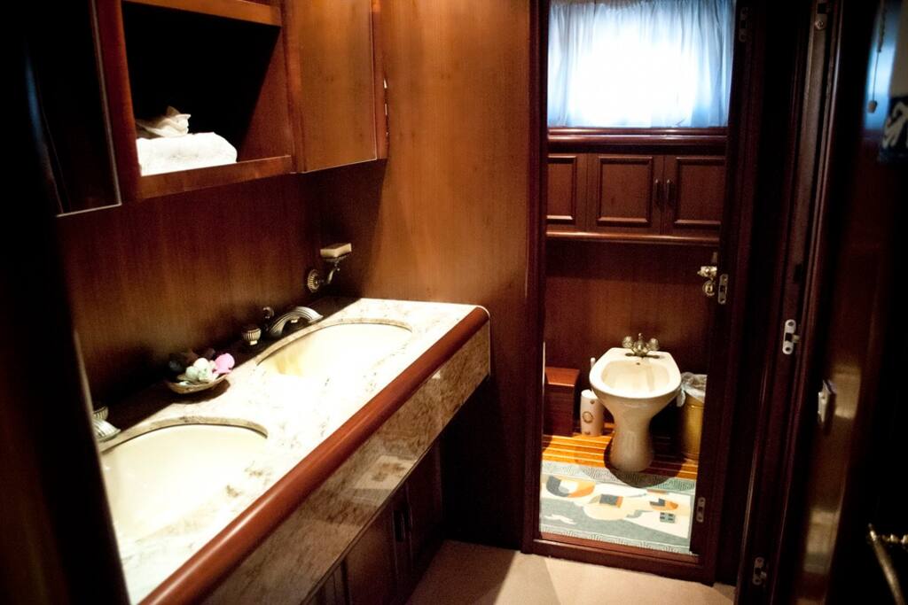 Cabin bathroom