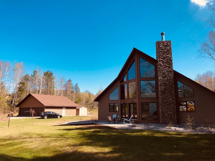 Hubbartt’s Lodge/Lake Front/On ATV/UTV Trails Cottages for Rent in