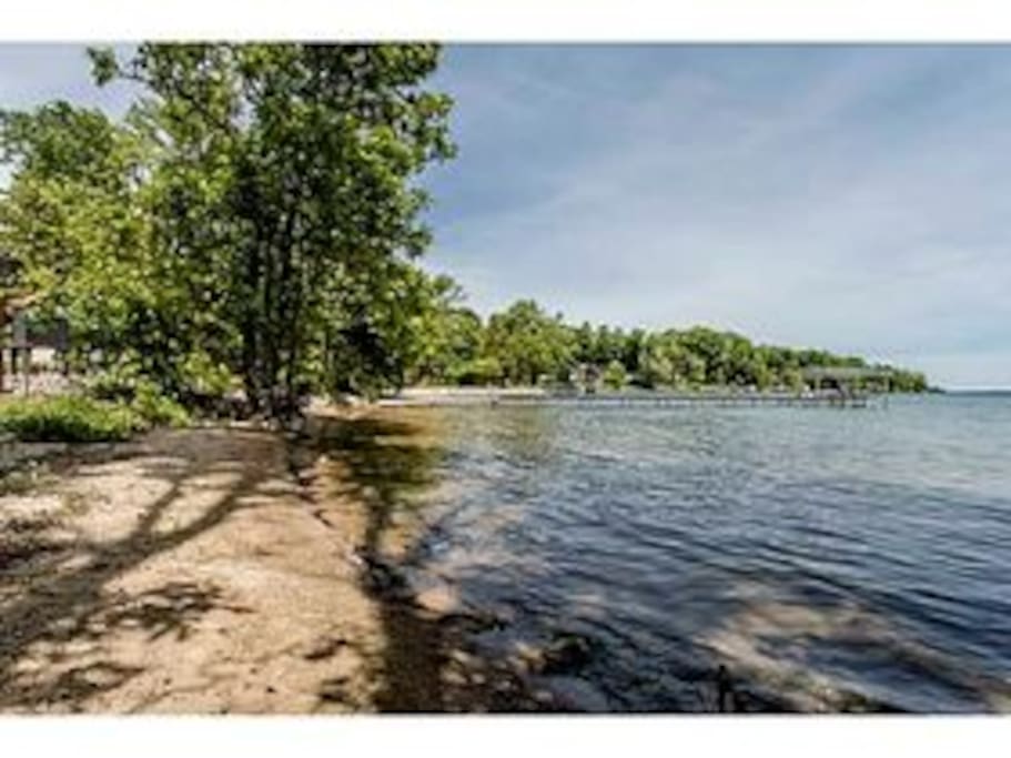 2 minute walk to deeded sandy beach