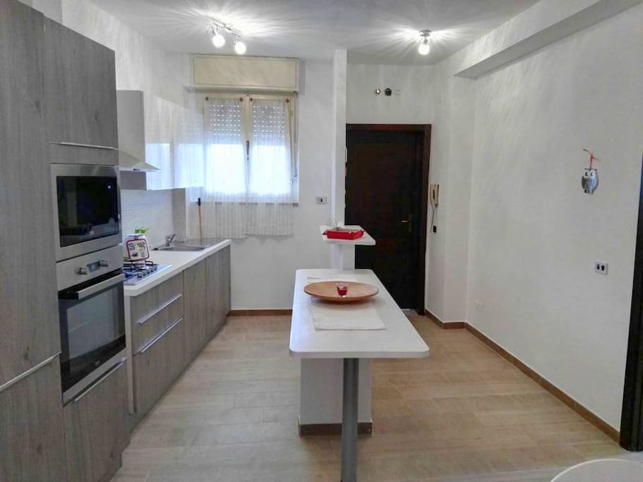 Large open plan modern kitchen