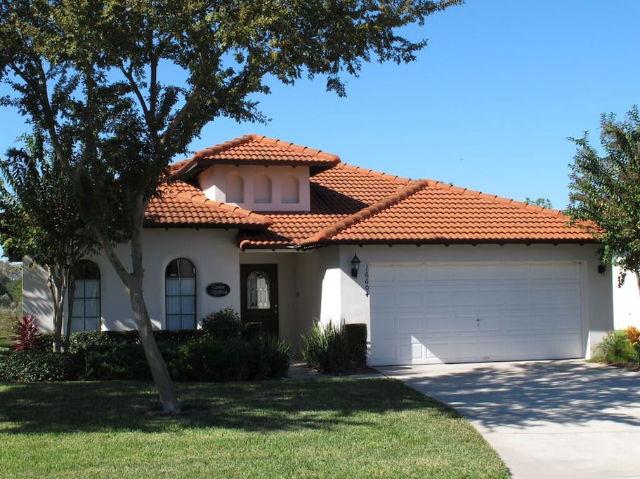 4 bedrooms, 2 are with master king suites.