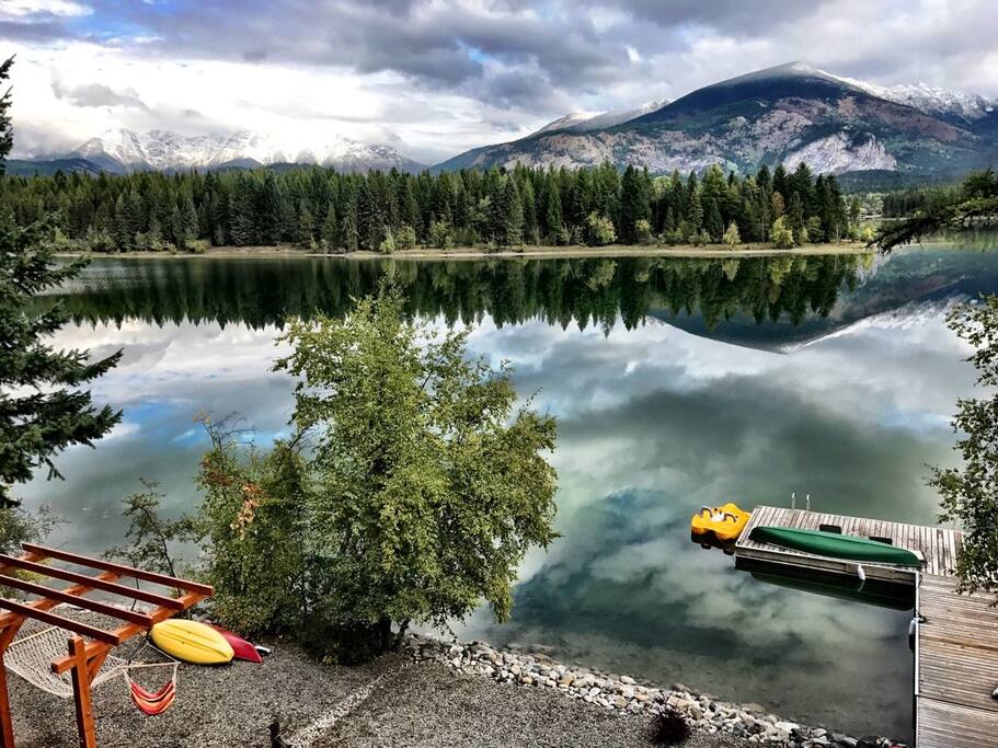 Lakefront Cabin on Tie Lake 4 rooms, up to 16 Chalets for Rent in