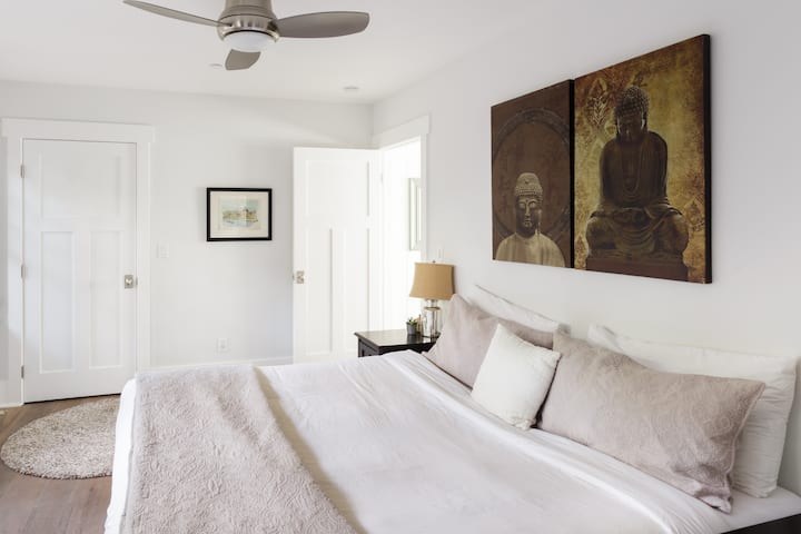 Master bedroom, 1st floor 