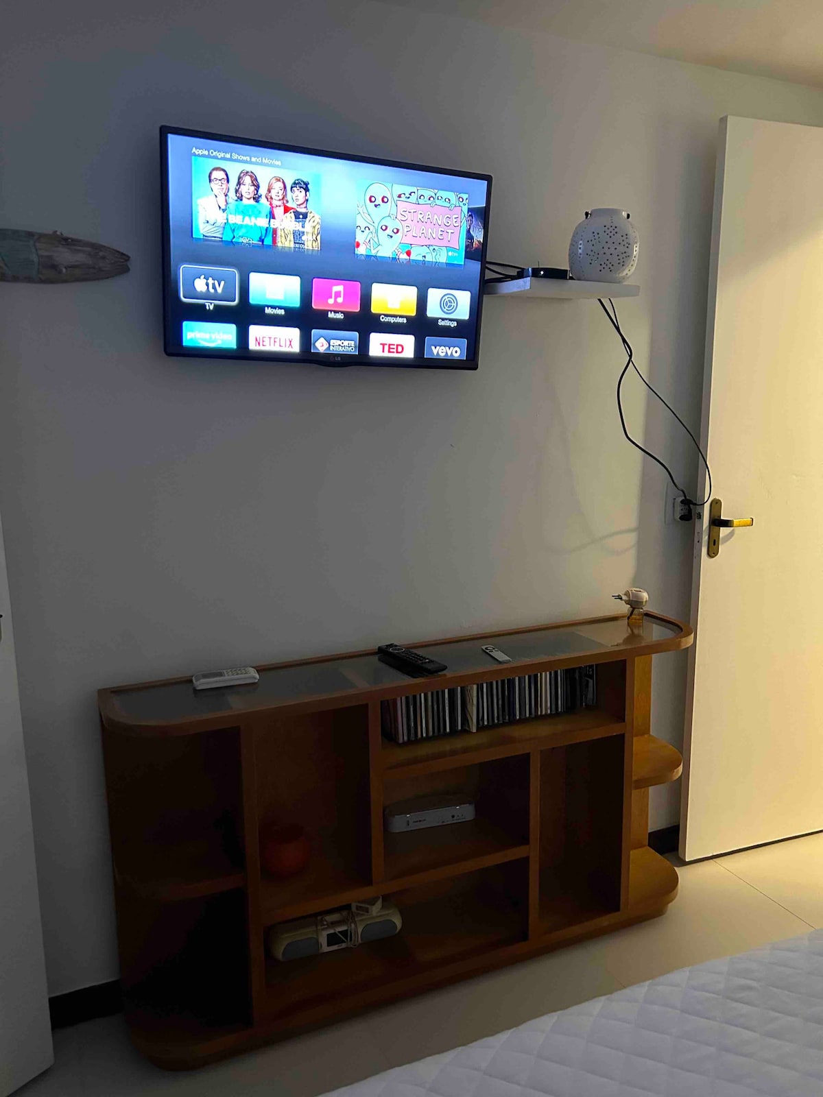 Treći TV s vlastitom kupaonicom