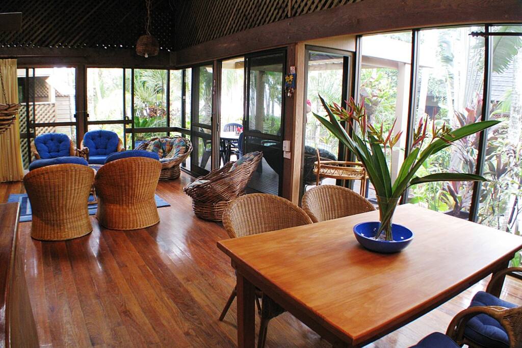 Banfield No 4 - Dining to sitting area
