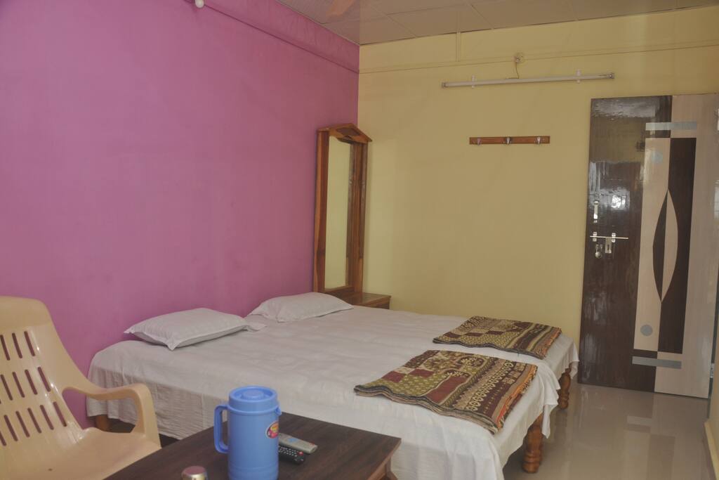 deluxe double bed non a/c
