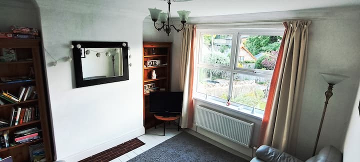 Quiet House, With Garage And Ev Charger - Tenby