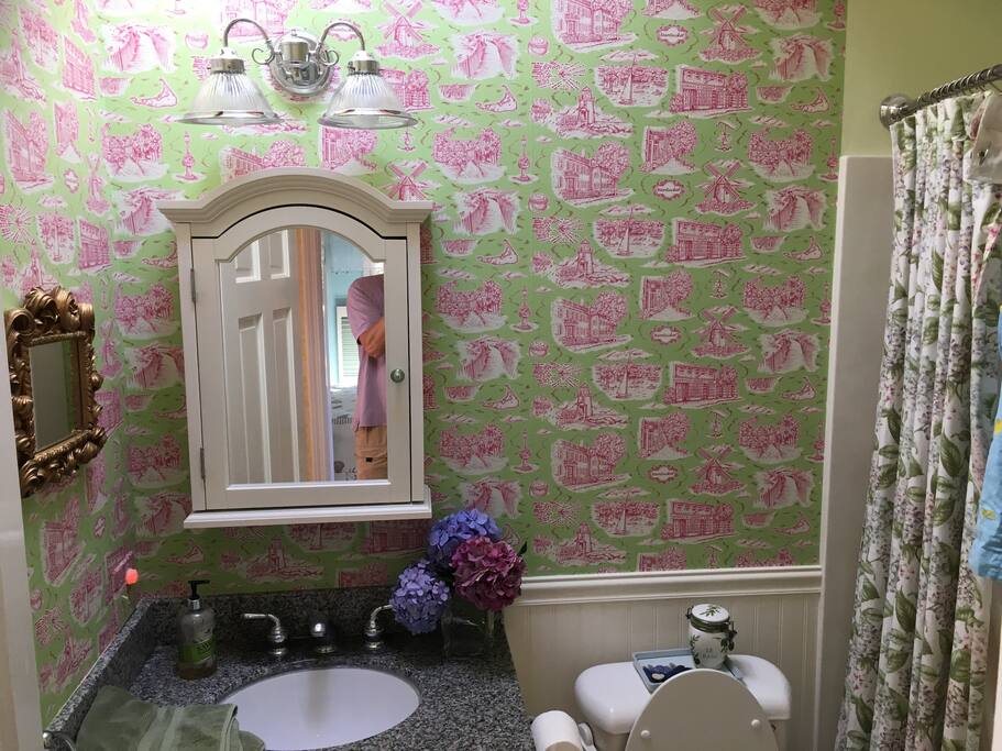 Full Bath with tub/shower