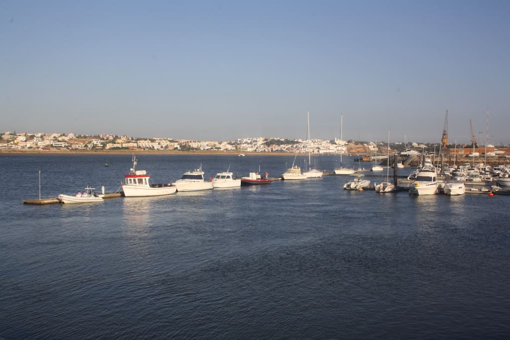 Zona ribeirinha de Portimão ( a visitar).
Riverside area of Portimão (to visit).