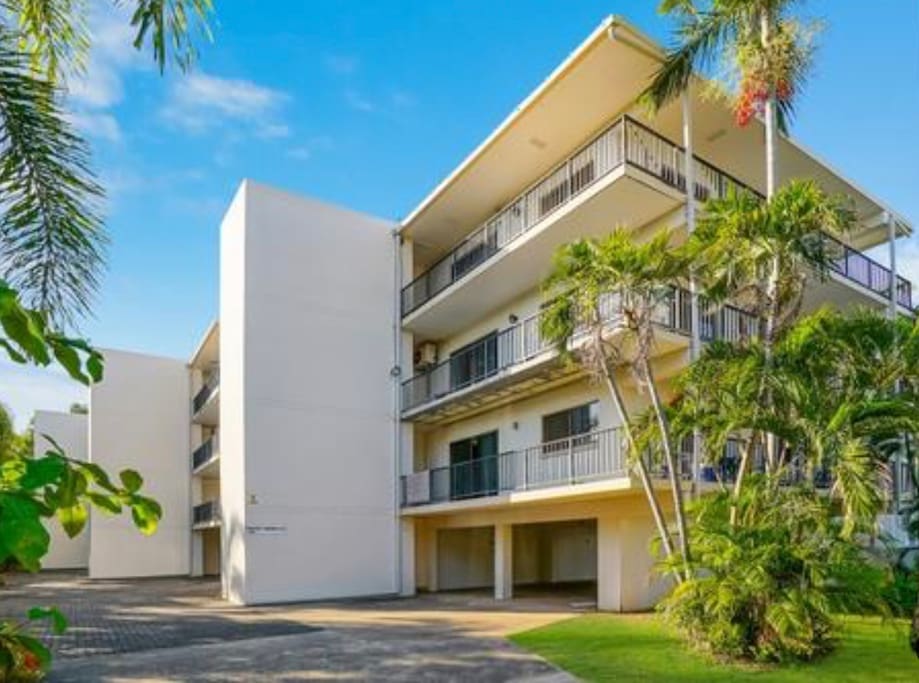 Top floor apartment with wrap around balcony