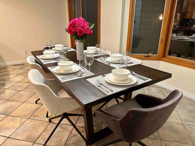 Toronto Pool Retreat gallery image 5