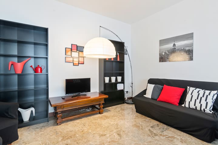 Torre Apt x6 with a Terrace & FREE PARKING