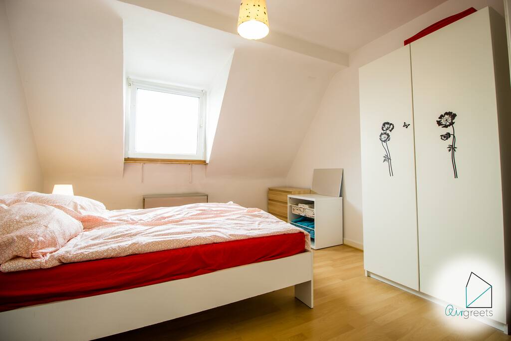 You can find plenty of space in the wordrobe.