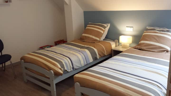 Izba s 2 lôžkami po 90